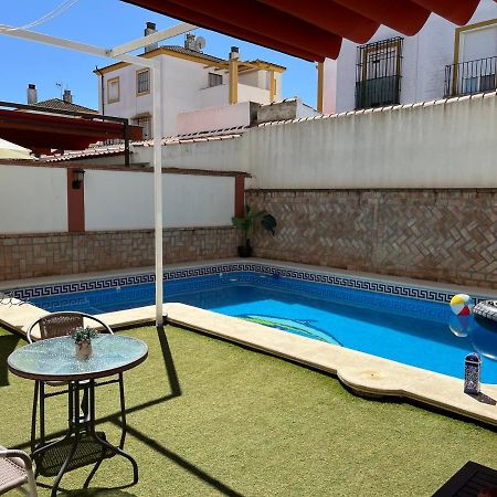 Casa Con Piscina Cerca De Sevilla Luaran gambar