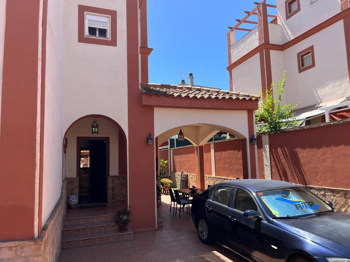 Casa Con Piscina Cerca De Sevilla Luaran gambar