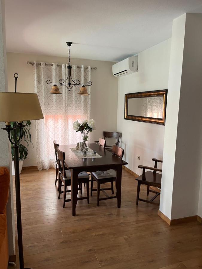 Casa Con Piscina Cerca De Sevilla Luaran gambar