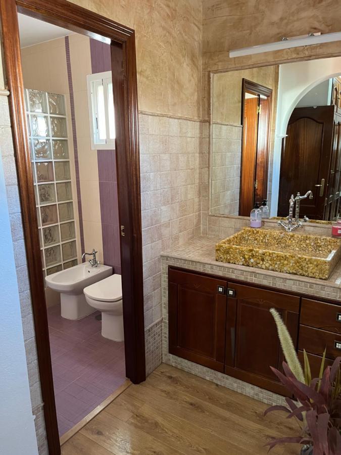 Casa Con Piscina Cerca De Sevilla Luaran gambar